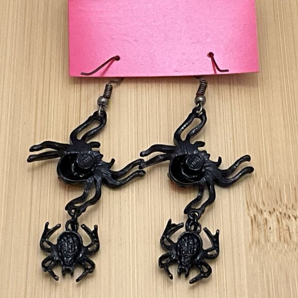 RARE Betsey Johnson Spider Necklace & Earring SET | Creep Show Goth Halloween - Picture 6 of 6